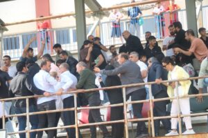 Kadın futbol maçında taraftar kavgası! 3 yaralı