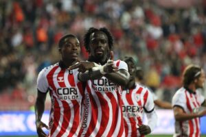 Gol düellosunda galibiyet 90+3'te geldi