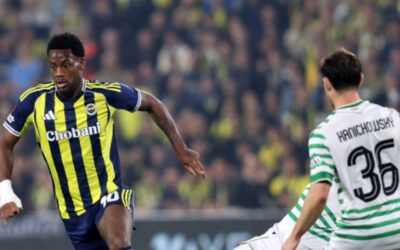 Jhon Duran yarım saat sahada kalabildi