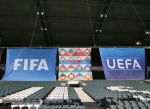 Futbolun devleri karşı karşıya! Büyük kriz çıktı