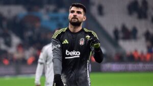 Ersin Destanoğlu kalesinde devleşti