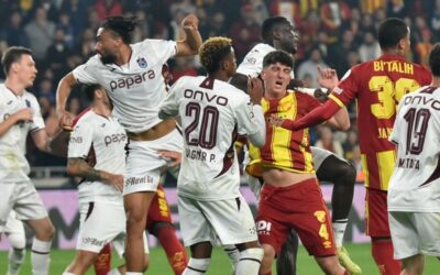 Trabzonspor'a Beşiktaş maçı öncesi beş dakika arayla iki şok birden