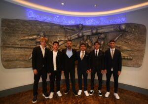 Fenerbahçe, 5 genç futbolcuyla profesyonel sözleşme imzaladı