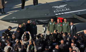 Selçuk Bayraktar açıkladı: 8 bin kişilik dev bir aile