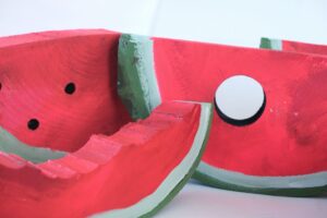 Tao Ulusoy’un “Çekelim Bu Dünyadan Perdeleri” sergisi  Adana KUN Art Space’te