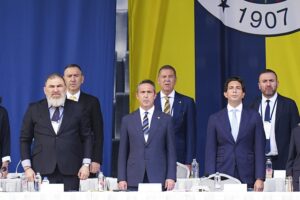 Fenerbahçe'de yönetime yetki verilmedi! Aziz Yıldırım'ın dediği oldu