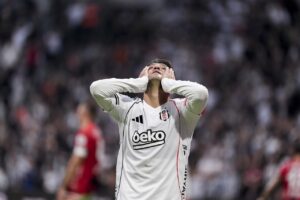 Nihat Kahveci Beşiktaş maçının ardından çıldırdı! 15 gün ne çalıştınız?