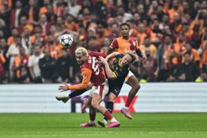 Barış Alper'e Galatasaray taraftarından şok protesto!