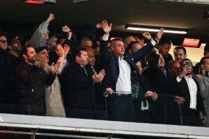 Sadettin Saran adliyeden çıkıp maça gitti! Coşkulu karşılama