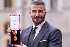 David Beckham'a şövalye ünvanı verildi