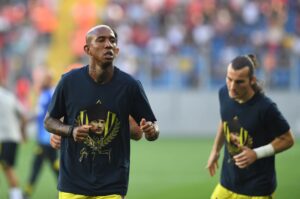 Fenerbahçe'de bir yolcu daha… Talisca ayrılıyor!