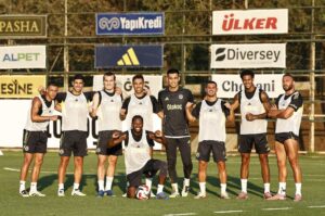 Fenerbahçe'de İrfan Can Kahveci ve Cenk Tosun kadro dışı