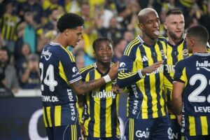 Fenerbahçe'den zirve yürüyüşü! 4'te 4 yaptı