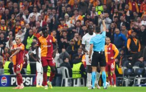 Galatasaray, İspanyol hakemi UEFA'ya şikayet etti