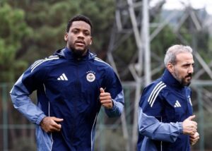 Fenerbahçe'de Duran idmanlara başladı