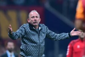 Sergen Yalçın'a büyük tepki! Ekranlarda söylediklerini mumla arattı