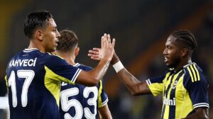 Fenerbahçe'nin vazgeçilmezi, kulübeye hapsoldu!