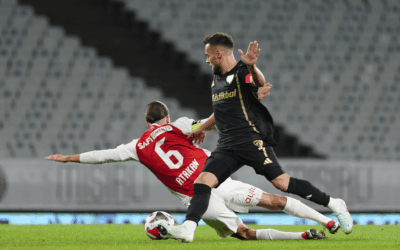 4 gol ve 1 kırmızı kart! Nefes kesen maçta kazanan yok