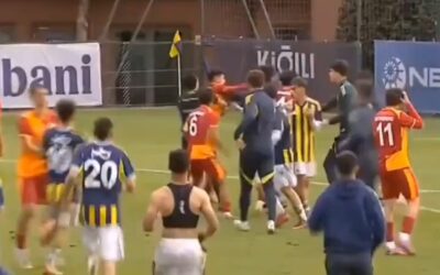 U19 derbisinde ortalık karıştı! Fenerbahçe-Galatasaray maçında yumruklar konuştu