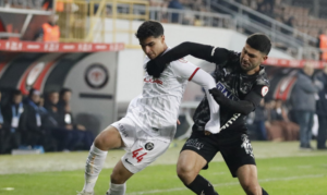 5 gollü maçta tur bileti Alanyaspor'un