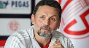 Antalyaspor'da Erol Bulut dönemi sona erdi