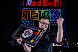 Red Bull Tetris Dünya Şampiyonası’nda Tarihi Zafer Türk Oyuncunun – Fehmi Atalar Zirvede