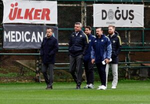 Fenerbahçe'de kadro dışılara son şans