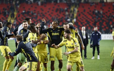 Biri Fener'i gözetliyor! Derbide yıldızlara yakın takip