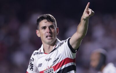 Dünyaca ünlü yıldız hastaneye kaldırıldı