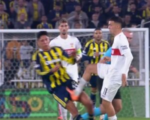 Kadıköy'de olay harekete kırmızı kart tepkisi