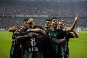 Galatasaray'ın namağlup unvanına Kocaelispor son verdi