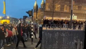 Amsterdam'da gerginlik! Galatasaray taraftarları gözaltına alındı