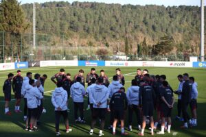 İspanya maçı hazırlıkları üç eksikle başladı