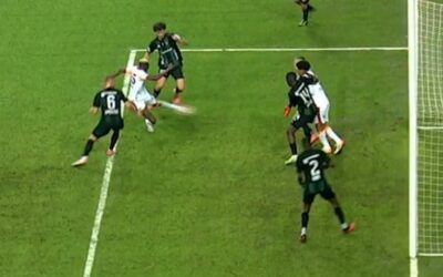 VAR devreye girdi Galatasaray'ın golü iptal edildi