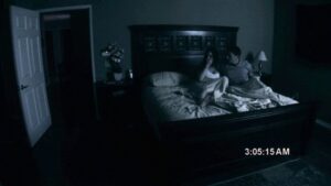 Paranormal Activity Yeni Filmiyle Geri Dönüyor –  James Wan ve Jason Blum Yapımcı Kadrosunda