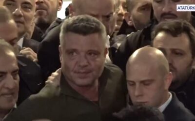 Sadettin Saran havalimanından güçlükle çıktı