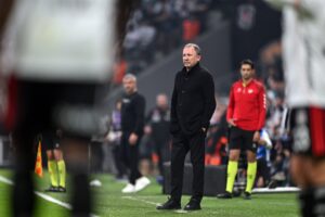 Tribünler çıldırdı! Sergen Yalçın'a olay tepki…