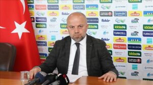 Rizespor'dan hakem tepkisi: 'Sabrımızla mı oynuyorsunuz…'