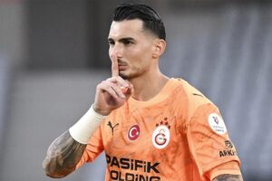 Uğurcan'a Trabzonspor soruldu! İki kelimelik cevap verip ayrıldı