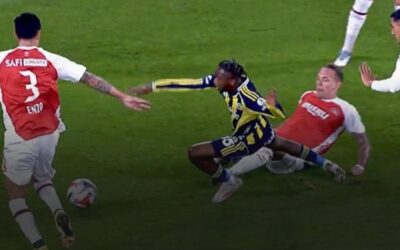 Fenerbahçe-Karagümrük maçında VAR incelemesi ile penaltı kararı
