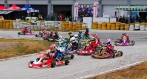 Ünlü ralliciden skandal hareket: Kızını geçen rakibine saldırdı